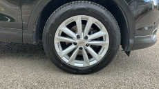 Nissan Qashqai 1.2 DiG-T Acenta Premium 5dr Petrol Hatchback